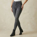 Curve-Shaped Stretch Skinny Jeans
