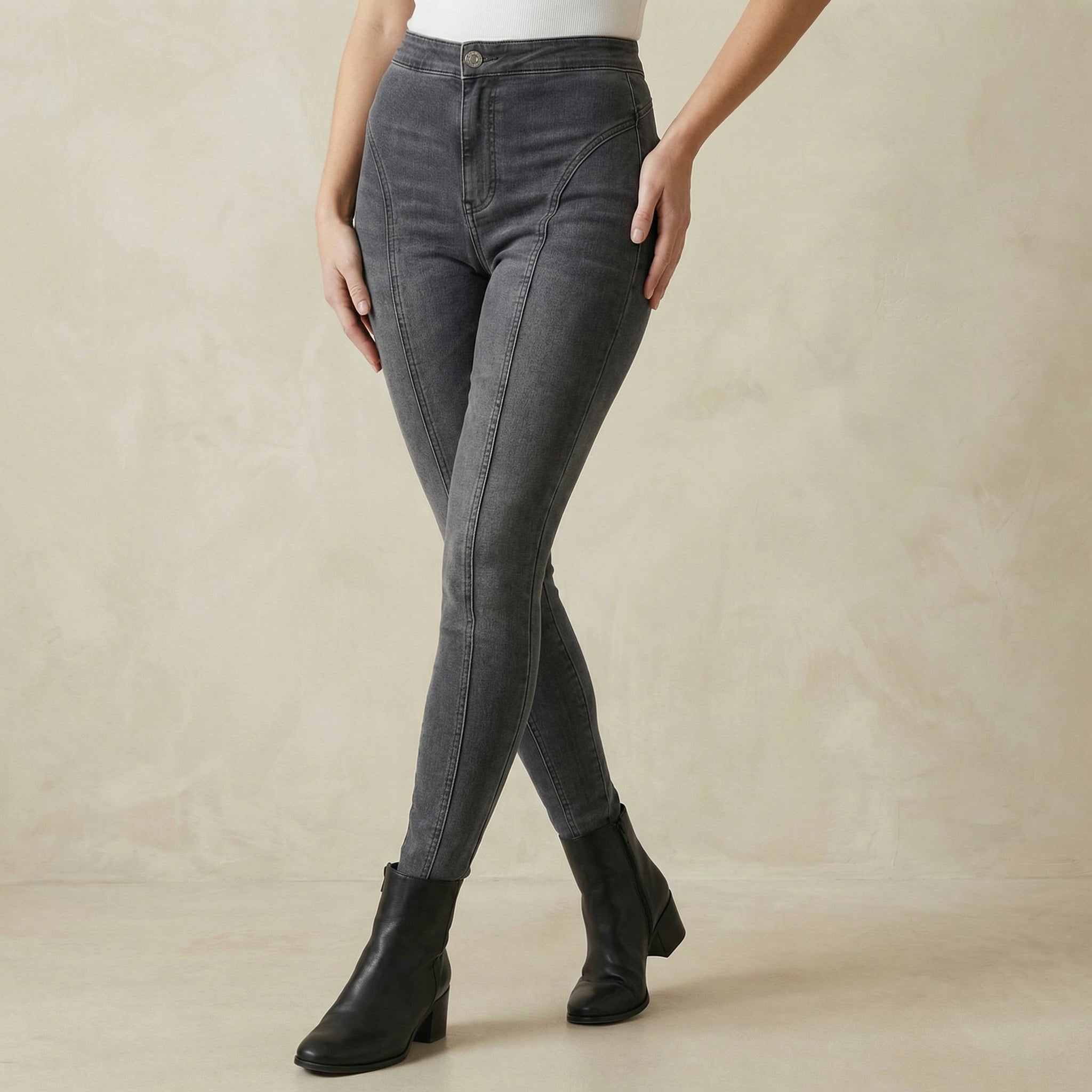 Curve-Shaped Stretch Skinny Jeans