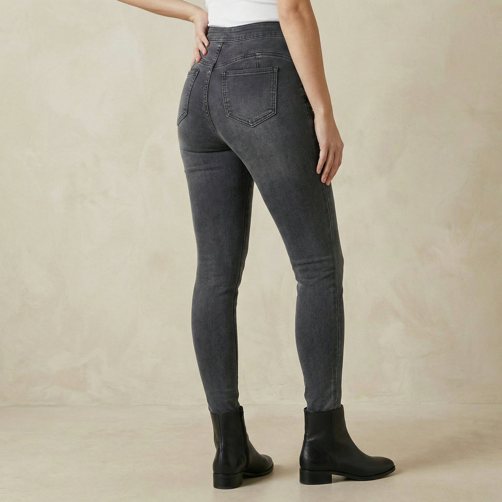 Curve-Shaped Stretch Skinny Jeans