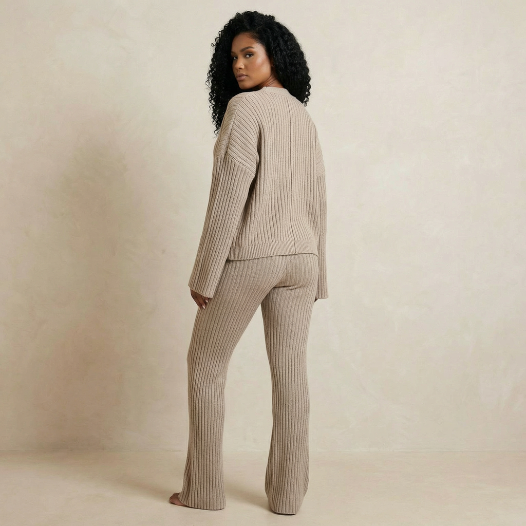Elegant Beige Knit Trousers