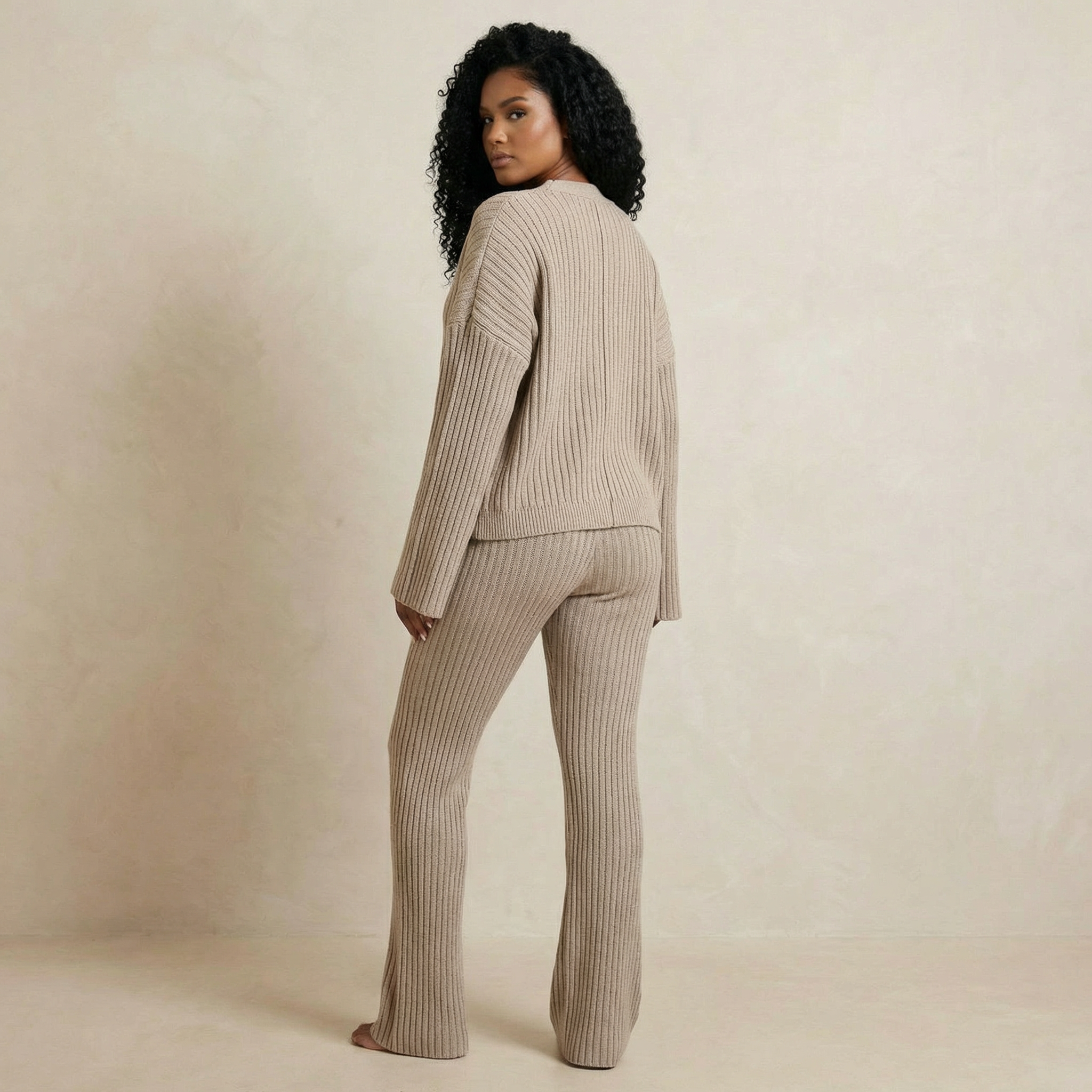 Elegant Beige Knit Trousers
